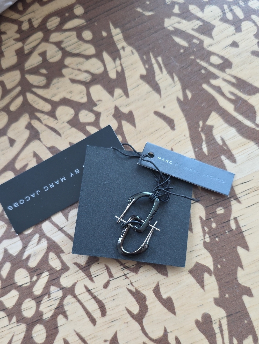 Marc By Marc Jacobs Carabiner Post Earrings Black Silver M4004294 NWT